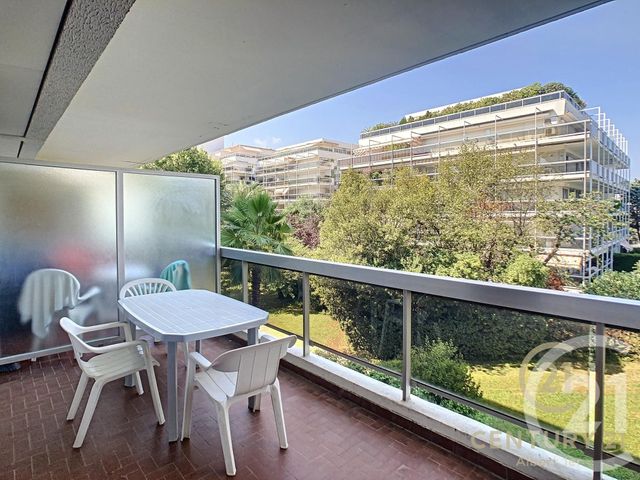 Appartement &agrave; louer - 2 pi&egrave;ces - 33,56 m2 - Juan Les Pins - 06 - PROVENCE-ALPES-COTE-D-AZUR