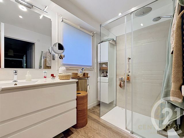 Appartement F3 &agrave; vendre - 3 pi&egrave;ces - 74 m2 - Antibes - 06 - PROVENCE-ALPES-COTE-D-AZUR