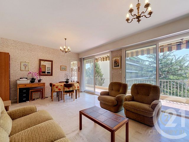 Appartement F3 &agrave; vendre - 3 pi&egrave;ces - 77,20 m2 - Antibes - 06 - PROVENCE-ALPES-COTE-D-AZUR