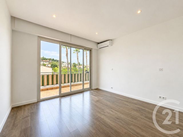 Appartement F3 &agrave; vendre - 3 pi&egrave;ces - 62,13 m2 - Antibes - 06 - PROVENCE-ALPES-COTE-D-AZUR