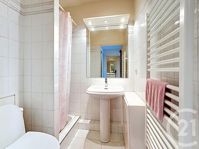 Appartement T3 &agrave; vendre - 3 pi&egrave;ces - 73,92 m2 - Antibes - 06 - PROVENCE-ALPES-COTE-D-AZUR