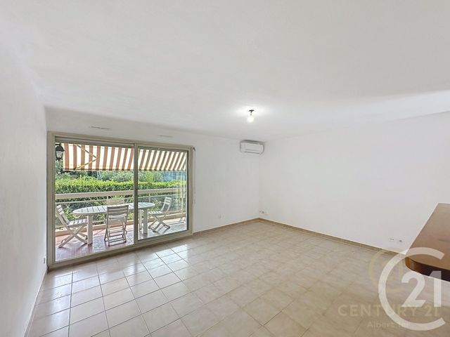 Appartement F3 &agrave; louer - 3 pi&egrave;ces - 57,66 m2 - Antibes - 06 - PROVENCE-ALPES-COTE-D-AZUR