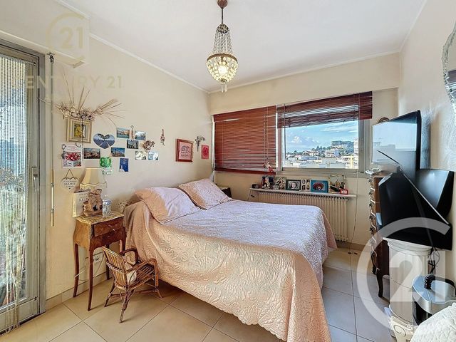 Appartement F4 &agrave; vendre - 4 pi&egrave;ces - 92 m2 - Antibes - 06 - PROVENCE-ALPES-COTE-D-AZUR