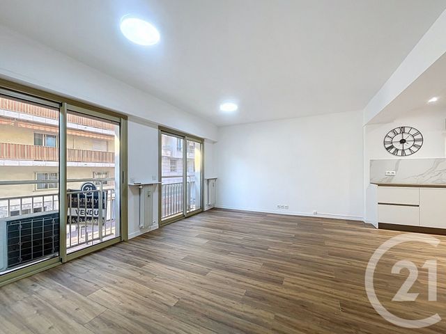 Appartement F4 &agrave; vendre - 4 pi&egrave;ces - 99,23 m2 - Antibes - 06 - PROVENCE-ALPES-COTE-D-AZUR