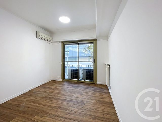 Appartement F4 &agrave; vendre - 4 pi&egrave;ces - 99,23 m2 - Antibes - 06 - PROVENCE-ALPES-COTE-D-AZUR
