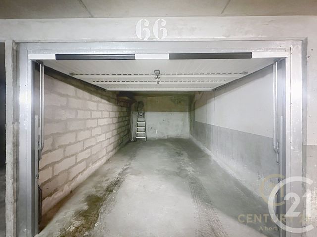 parking - ANTIBES - 06