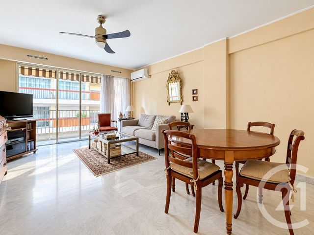 Appartement F3 &agrave; vendre - 3 pi&egrave;ces - 73,58 m2 - Antibes - 06 - PROVENCE-ALPES-COTE-D-AZUR