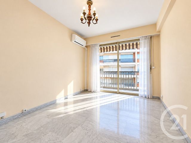 Appartement F3 &agrave; vendre - 3 pi&egrave;ces - 73,58 m2 - Antibes - 06 - PROVENCE-ALPES-COTE-D-AZUR
