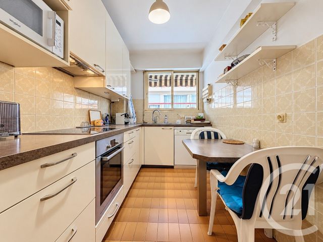 Appartement F3 &agrave; vendre - 3 pi&egrave;ces - 73,58 m2 - Antibes - 06 - PROVENCE-ALPES-COTE-D-AZUR