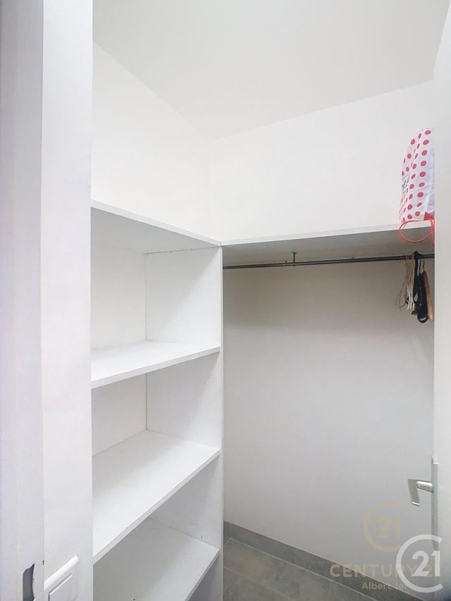 Appartement F1 &agrave; louer - 1 pi&egrave;ce - 26,03 m2 - Vallauris - 06 - PROVENCE-ALPES-COTE-D-AZUR