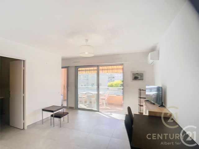 Appartement F1 &agrave; louer - 1 pi&egrave;ce - 26,03 m2 - Vallauris - 06 - PROVENCE-ALPES-COTE-D-AZUR