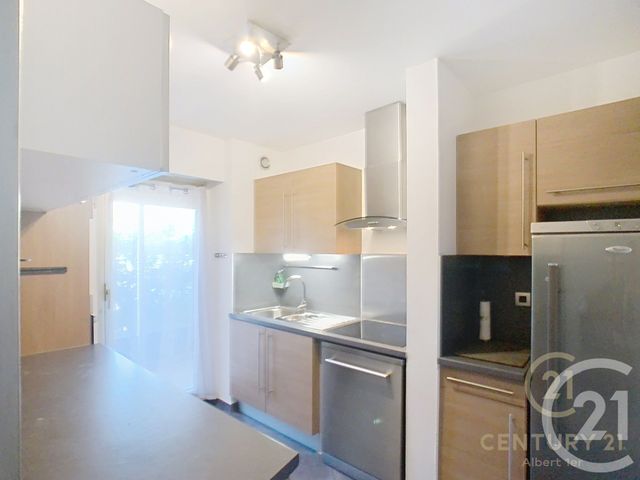 Appartement F3 &agrave; louer - 3 pi&egrave;ces - 74 m2 - Le Golfe Juan - 06 - PROVENCE-ALPES-COTE-D-AZUR