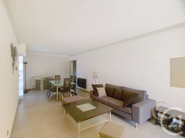 Appartement F3 &agrave; louer - 3 pi&egrave;ces - 74 m2 - Le Golfe Juan - 06 - PROVENCE-ALPES-COTE-D-AZUR