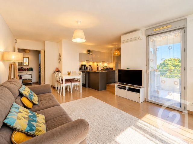 Appartement F3 &agrave; vendre - 3 pi&egrave;ces - 64,70 m2 - Antibes - 06 - PROVENCE-ALPES-COTE-D-AZUR