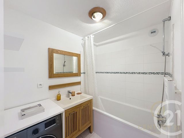 Appartement T2 &agrave; louer - 2 pi&egrave;ces - 55,34 m2 - Antibes - 06 - PROVENCE-ALPES-COTE-D-AZUR