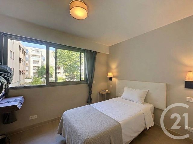 Appartement T4 &agrave; louer - 4 pi&egrave;ces - 64,49 m2 - Antibes - 06 - PROVENCE-ALPES-COTE-D-AZUR