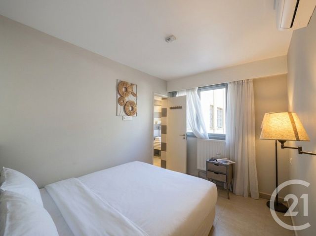 Appartement T4 &agrave; louer - 4 pi&egrave;ces - 64,49 m2 - Antibes - 06 - PROVENCE-ALPES-COTE-D-AZUR