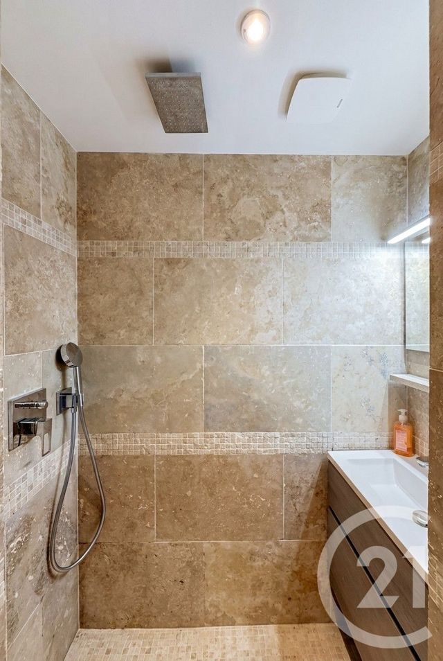 Appartement Studio &agrave; louer - 1 pi&egrave;ce - 19,02 m2 - Juan Les Pins - 06 - PROVENCE-ALPES-COTE-D-AZUR