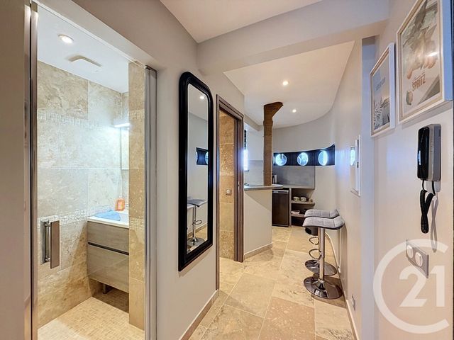 Appartement Studio &agrave; louer - 1 pi&egrave;ce - 19,02 m2 - Juan Les Pins - 06 - PROVENCE-ALPES-COTE-D-AZUR