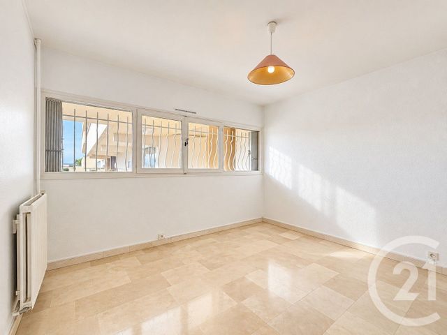 Appartement F3 &agrave; vendre - 3 pi&egrave;ces - 65,89 m2 - Antibes - 06 - PROVENCE-ALPES-COTE-D-AZUR