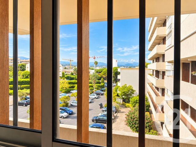Appartement F3 &agrave; vendre - 3 pi&egrave;ces - 65,89 m2 - Antibes - 06 - PROVENCE-ALPES-COTE-D-AZUR