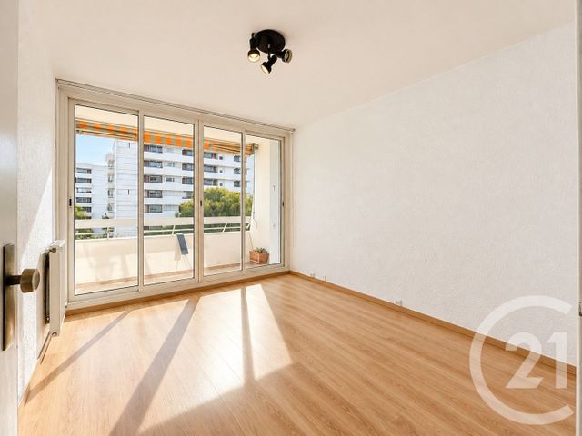 Appartement F3 &agrave; vendre - 3 pi&egrave;ces - 65,89 m2 - Antibes - 06 - PROVENCE-ALPES-COTE-D-AZUR