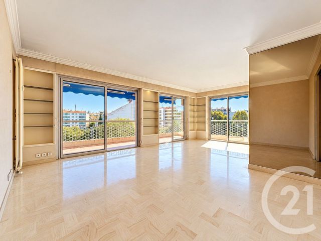 Appartement F2 &agrave; vendre - 2 pi&egrave;ces - 57,71 m2 - Antibes - 06 - PROVENCE-ALPES-COTE-D-AZUR