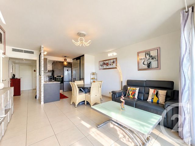 Appartement F3 &agrave; vendre - 3 pi&egrave;ces - 63,44 m2 - Antibes - 06 - PROVENCE-ALPES-COTE-D-AZUR