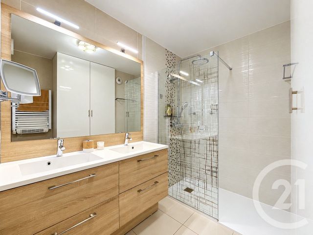 Appartement F3 &agrave; vendre - 3 pi&egrave;ces - 63,44 m2 - Antibes - 06 - PROVENCE-ALPES-COTE-D-AZUR