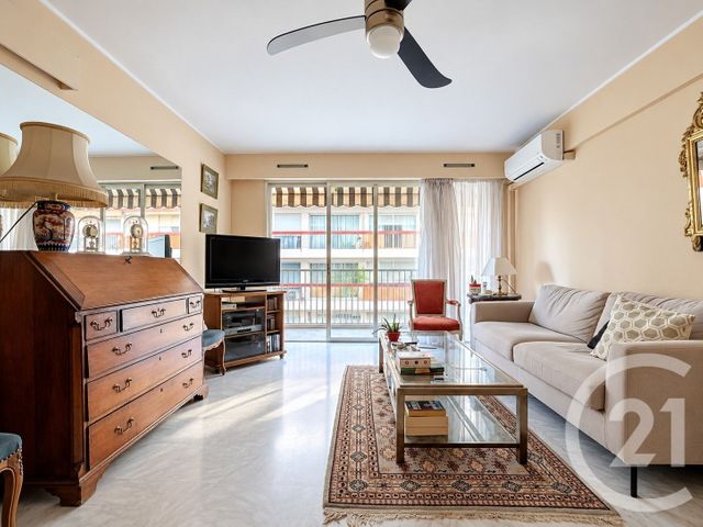 Appartement F3 &agrave; vendre - 3 pi&egrave;ces - 73,58 m2 - Antibes - 06 - PROVENCE-ALPES-COTE-D-AZUR