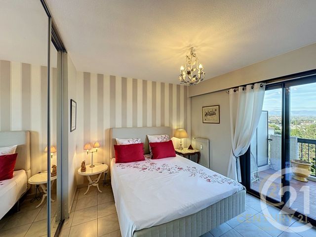 Appartement F2 &agrave; louer - 2 pi&egrave;ces - 46,18 m2 - Antibes - 06 - PROVENCE-ALPES-COTE-D-AZUR