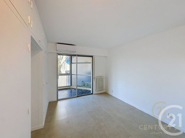 Appartement F4 &agrave; louer - 4 pi&egrave;ces - 82,84 m2 - Antibes - 06 - PROVENCE-ALPES-COTE-D-AZUR
