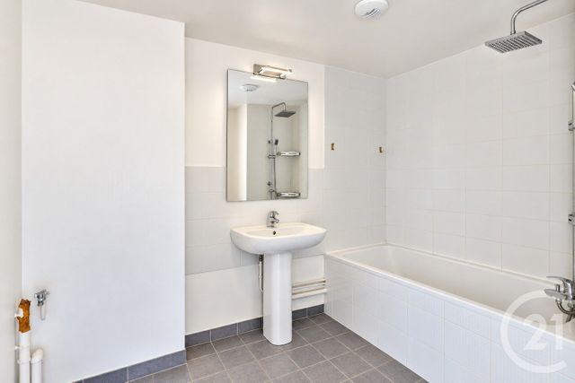 Appartement T3 &agrave; vendre - 3 pi&egrave;ces - 71,62 m2 - St Julien En Genevois - 74 - RHONE-ALPES
