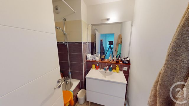 Appartement T3 à vendre - 3 pièces - 64 m2 - Ustaritz - 64 - AQUITAINE
