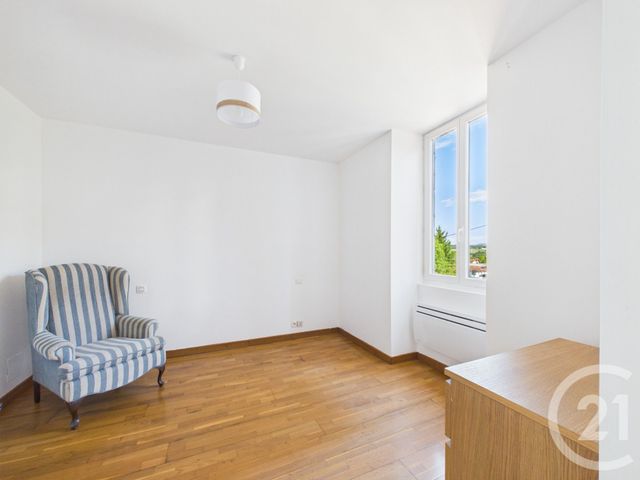 Maison &agrave; louer - 6 pi&egrave;ces - 148,31 m2 - Ustaritz - 64 - AQUITAINE