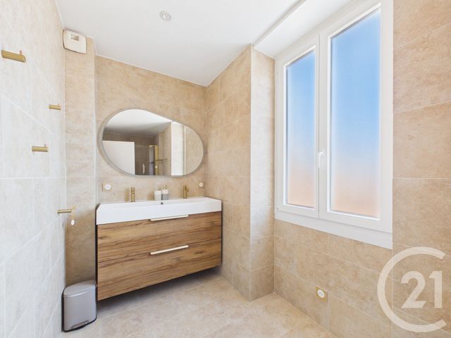 Maison &agrave; louer - 6 pi&egrave;ces - 148,31 m2 - Ustaritz - 64 - AQUITAINE