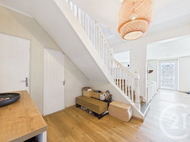 Maison &agrave; louer - 6 pi&egrave;ces - 148,31 m2 - Ustaritz - 64 - AQUITAINE