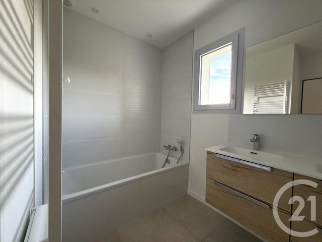 Maison &agrave; louer - 4 pi&egrave;ces - 99,15 m2 - Ustaritz - 64 - AQUITAINE