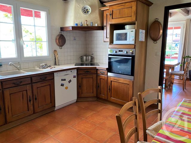 Maison &agrave; louer - 7 pi&egrave;ces - 145 m2 - Ustaritz - 64 - AQUITAINE