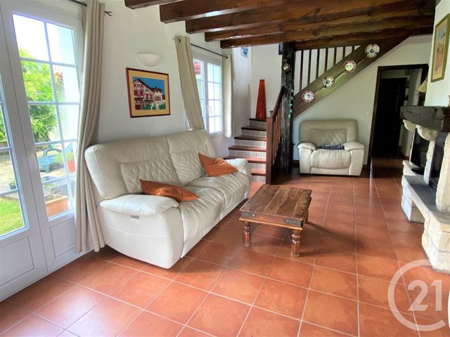 Maison &agrave; louer - 7 pi&egrave;ces - 145 m2 - Ustaritz - 64 - AQUITAINE