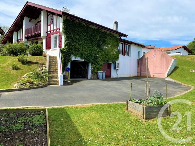 Maison &agrave; louer - 7 pi&egrave;ces - 145 m2 - Ustaritz - 64 - AQUITAINE