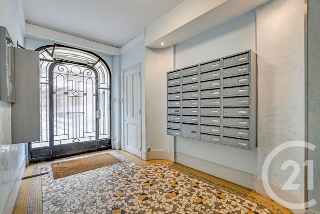 Appartement Studio &agrave; vendre - 1 pi&egrave;ce - 14,90 m2 - Paris - 75020 - ILE-DE-FRANCE