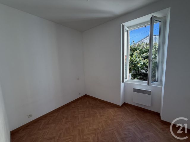 Maison &agrave; louer - 2 pi&egrave;ces - 65 m2 - Arthes - 81 - MIDI-PYRENEES