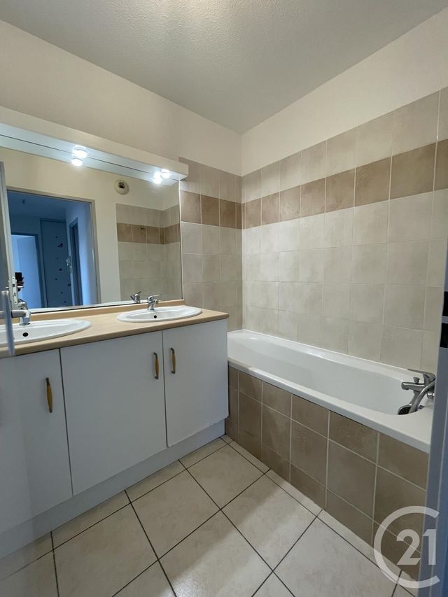 Appartement T3 &agrave; louer - 3 pi&egrave;ces - 62,29 m2 - Albi - 81 - MIDI-PYRENEES