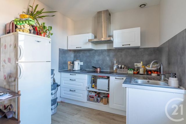 Appartement T3 &agrave; louer - 3 pi&egrave;ces - 53 m2 - Lescure D Albigeois - 81 - MIDI-PYRENEES