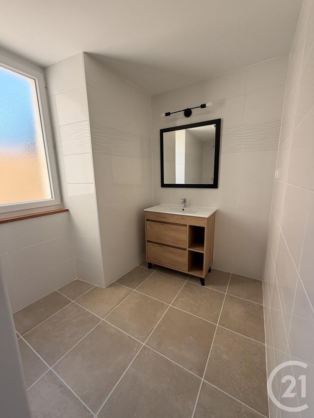 Maison &agrave; louer - 5 pi&egrave;ces - 162 m2 - Labastide Gabausse - 81 - MIDI-PYRENEES
