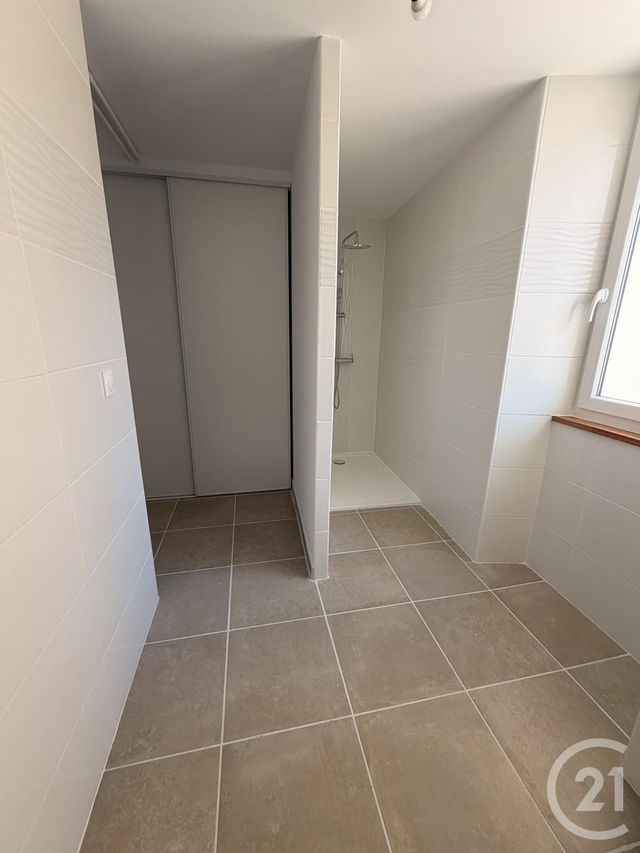 Maison &agrave; louer - 5 pi&egrave;ces - 162 m2 - Labastide Gabausse - 81 - MIDI-PYRENEES