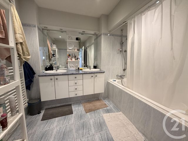 Appartement F5 &agrave; louer - 5 pi&egrave;ces - 122 m2 - Albi - 81 - MIDI-PYRENEES