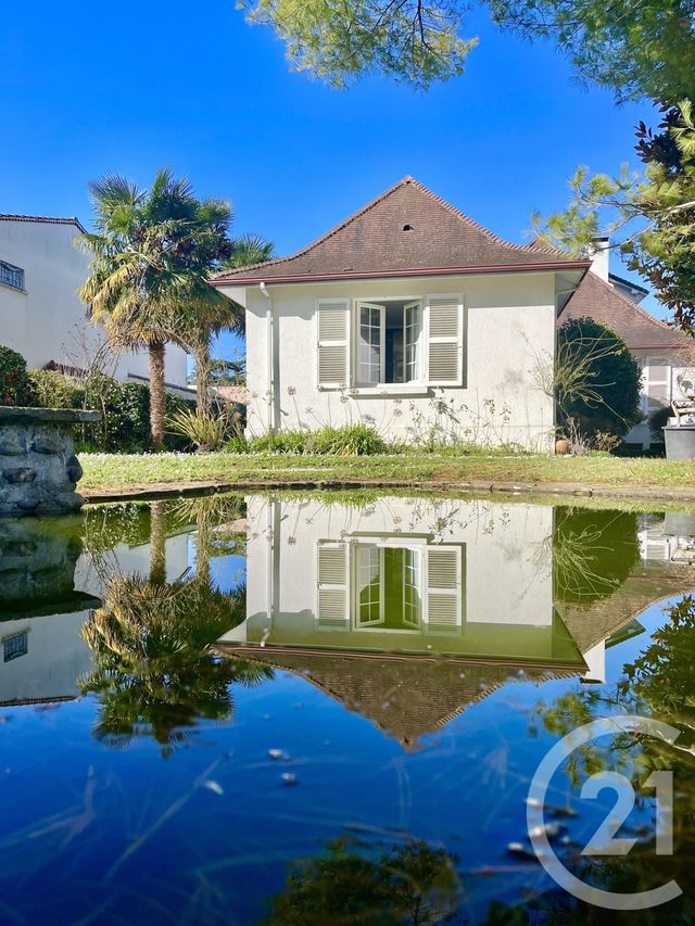 Maison à vendre - 6 pièces - 193 m2 - Pau - 64 - AQUITAINE
