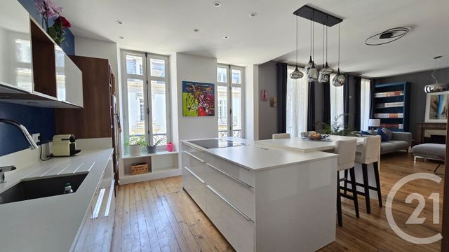 Appartement F5 à vendre - 4 pièces - 118,68 m2 - Pau - 64 - AQUITAINE